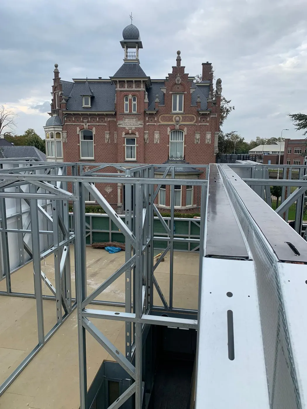 Transformatie naar 3 appartementen in Beek en Donk, foto 3